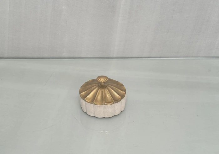 קופסא זהב לבן בראס 25114-A